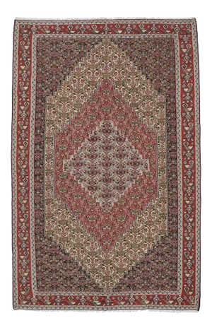 Vintage Persian Senneh Kilim Rug - 05'02 X 07'10