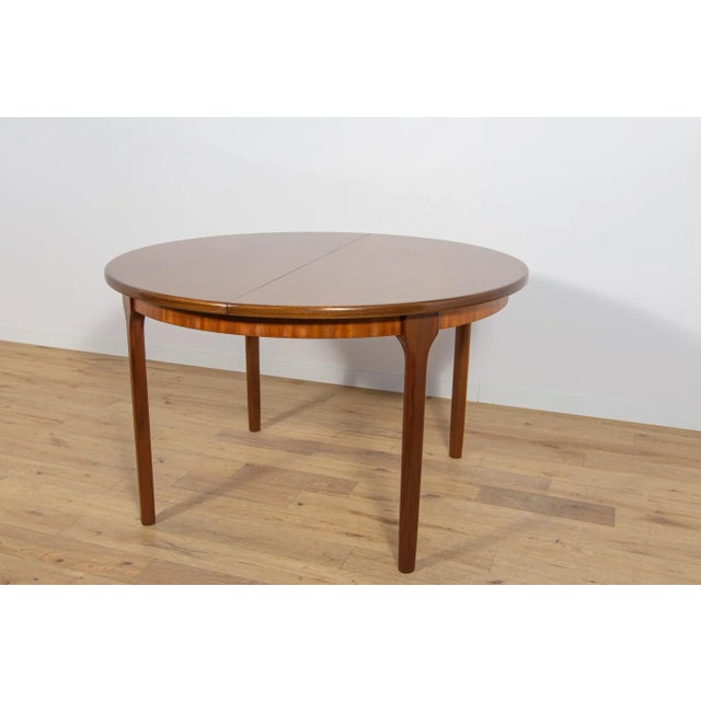 Mid-Century Round Extendable Dining Table from McIntosh, United Knigdom, 1960s For Sale - Image 17 of 17
