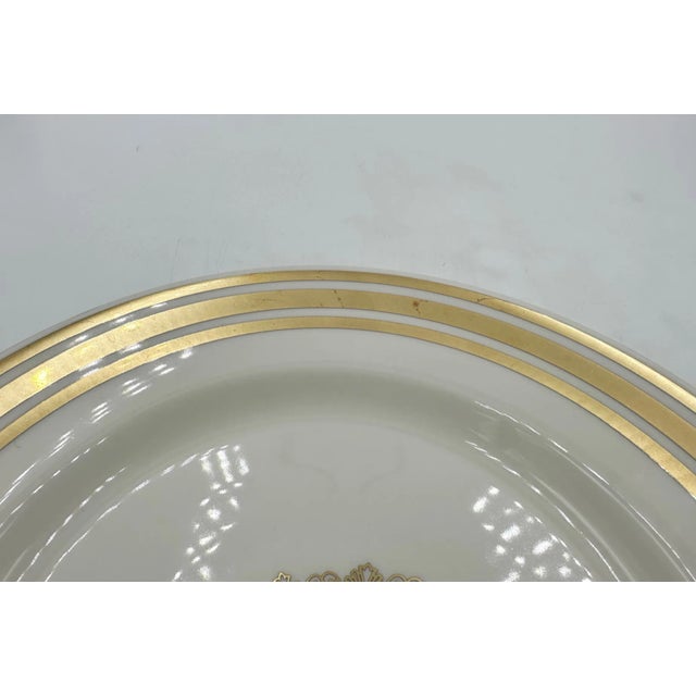 Mid 20th Century Vintage 5-Star the Plaza Hotel New York Nyc Gold Trim Dinner Plate For Sale - Image 9 of 13