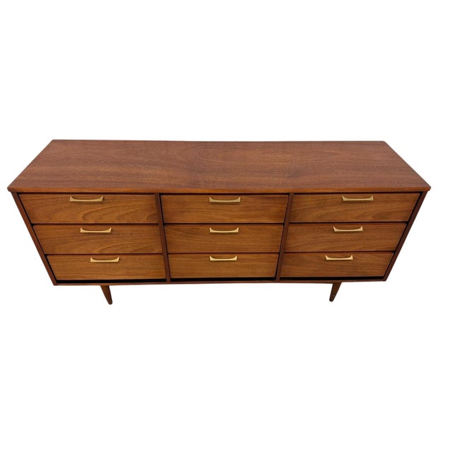 1960s Mid-Century Modern Brasilia Style 9-Drawer Walnut Dresser - Refinished! For Sale - Image 5 of 9