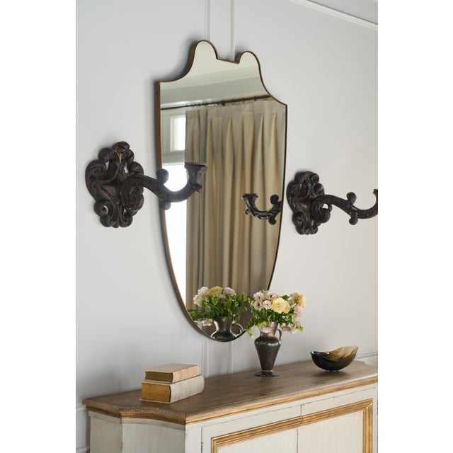 French Tara Shaw for Century Furniture Rivoli Shield Mirror - Italian Brass For Sale - Image 3 of 4