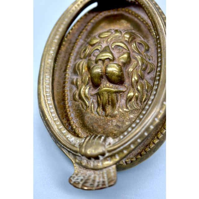 Mid 20th Century Vintage English Brass Lion Head Door Knocker — Oval Regency Style Lion Mask Knocker, Made in England For Sale - Image 5 of 8