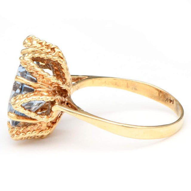 Contemporary 14KY Vintage Synthetic Blue Spinel Ring, size 6.5 For Sale - Image 3 of 5
