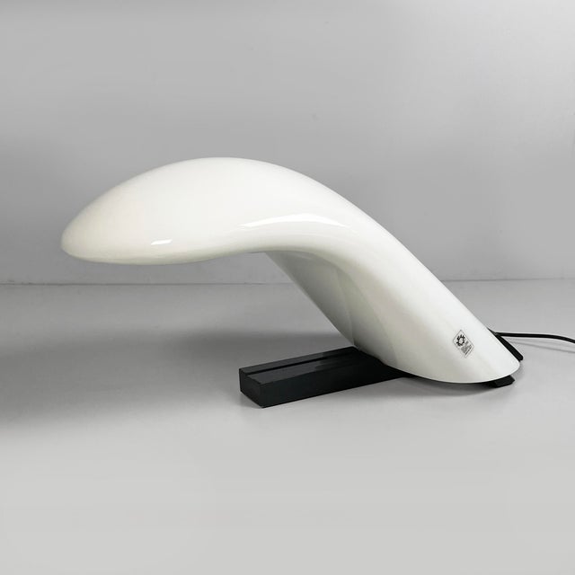 Italian Modern Opaline Glass Table Lamp from Leucos, 1970s For Sale - Image 17 of 17