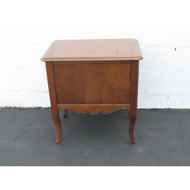 Ethan Allen French Distressed Nightstand End Side Table 6429 For Sale In Miami - Image 6 of 18