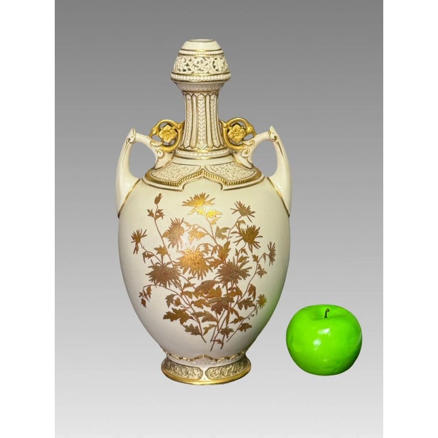 Cream Antique Royal Worcester Porcelain Reticulated Vase, 24 Carat Gold Chrysanthemum Decoration, Aesthetic Movement C1888 #1200 (The Persian Vase) For Sale - Image 8 of 12