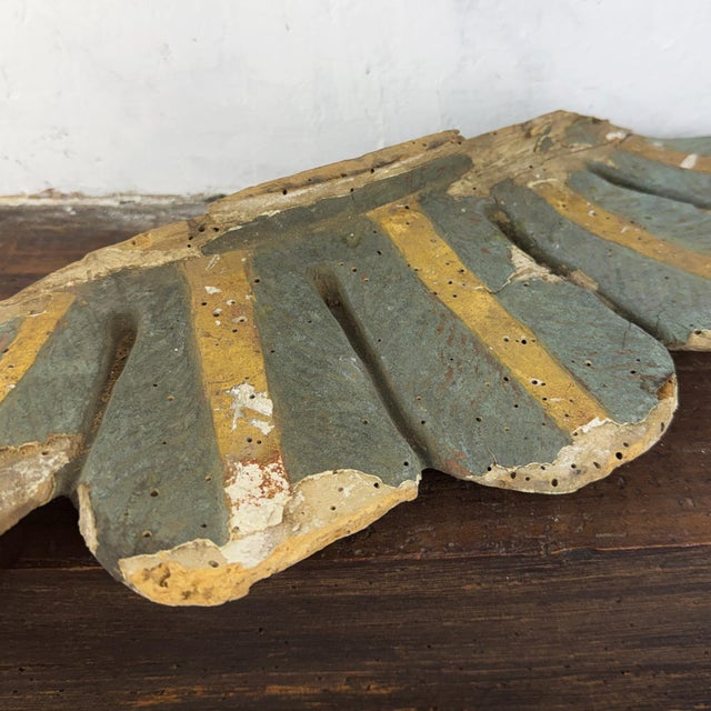 Baroque Italian Shell-Form Carved Wood Fragment Architectural Salvage, 1700s For Sale - Image 4 of 10