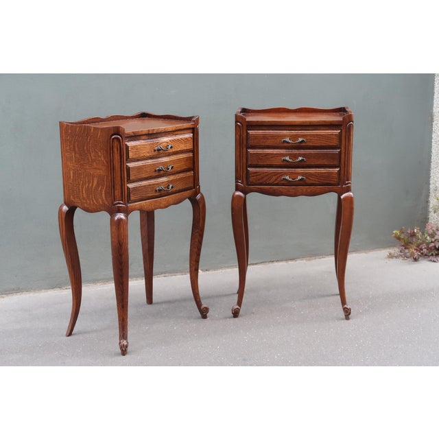 1960s Pair of French Louis XV Style Side Tables Nightstands For Sale - Image 4 of 17