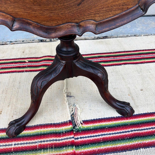 A Fine Antique George III Mahogany Carved Pie Crust Tilt Top Tea Table, 18th Century For Sale - Image 4 of 18