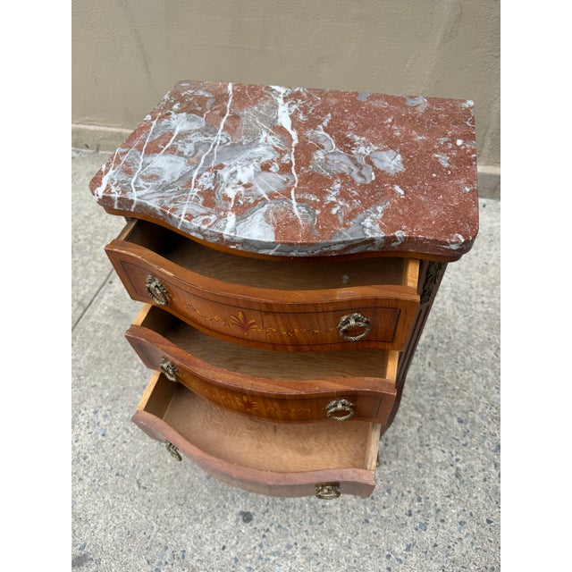 Pair Vintage Louis XV Marble Top Nightstands | Hand-Painted Details | Brass Mounts For Sale In New York - Image 6 of 8