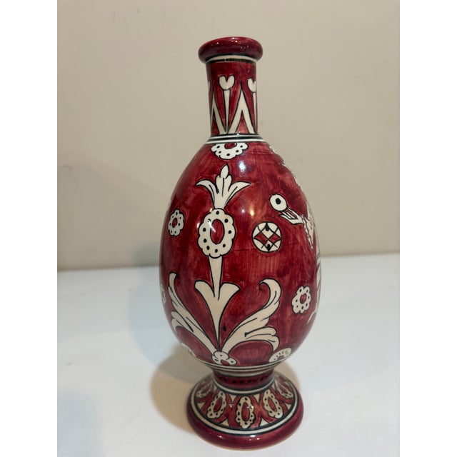 Mid-Century Volpi Deruta Hand-Painted Red Renaissance Portrait Vase - 10.5" For Sale - Image 4 of 7