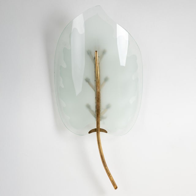 Gold Wall Light in Glass and Brass by Pietro Chiesa for Fontana Arte, 1950s For Sale - Image 8 of 8