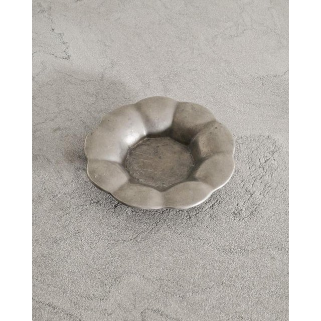 1920s Vintage Swedish Pewter Fruit Dish by Estrid Ericson for Svenskt Tenn, 1920s For Sale - Image 5 of 5