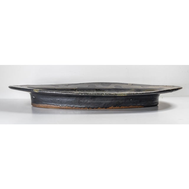 Black Mid-Century Modern Studio Art Pottery Tray With Abstract Design, Signed Illegibly For Sale - Image 8 of 14