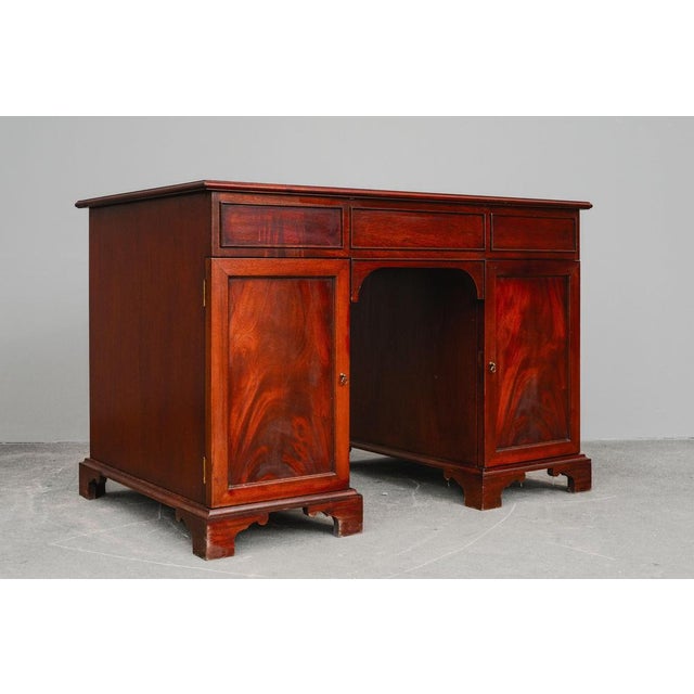 Vintage English Mahogany Desk, 20th Century For Sale - Image 16 of 18