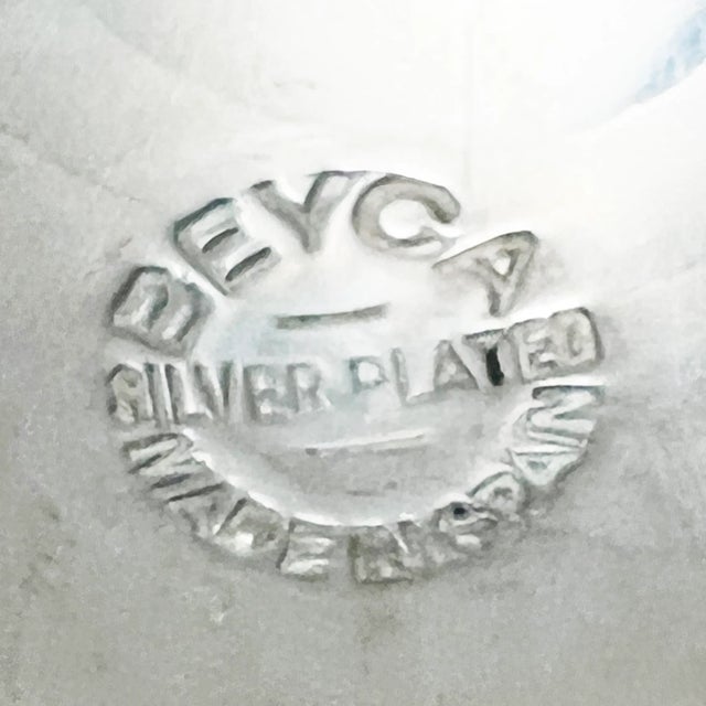 Vintage mid century set of 6 silver plated short goblet. These regal goblets / chalices / wine glasses / champagne glasses...