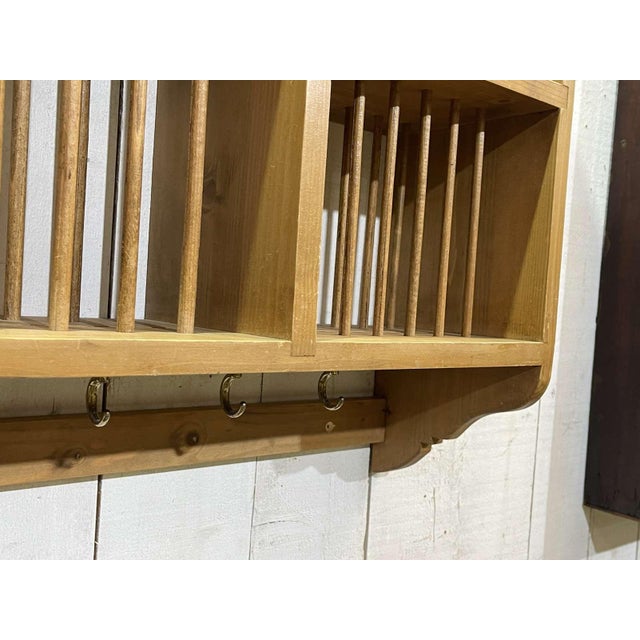 Wood English Wall Shelf in Fir Wood, 1980s For Sale - Image 7 of 10