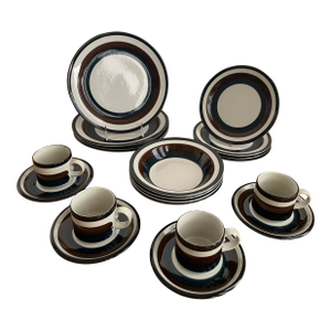1970s "Kaira" by Arabia of Finland. 20 Pieces: Four 5-Piece Place Settings - 20pcs