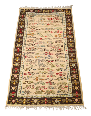 Middle Eastern Kilim Rug in Wool