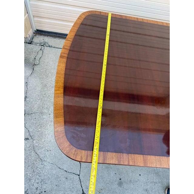 Late 20th Century Ethan Allen Inlaid Mahogany Pedestal Base Dining Table With Leaves For Sale - Image 11 of 18