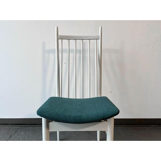 Set of Vintage Wood Rung Chairs For Sale - Image 15 of 18