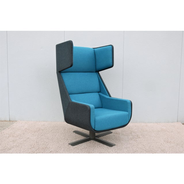 2010s Modern Axel Enthoven for BuzziSpace Blue BuzziMe Swivel Lounge Chair and Ottoman For Sale - Image 5 of 13