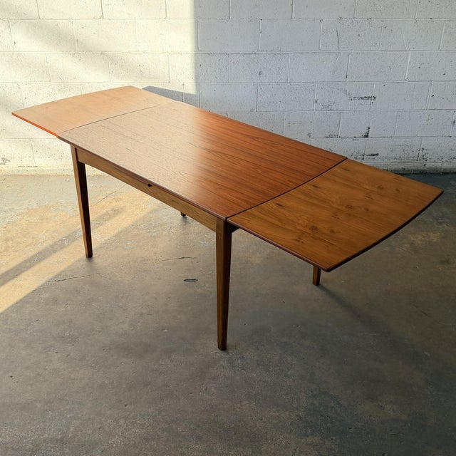 Vintage Danish 1950s Mid-Century Teak & Oak Extendable Dining Table With Two Pull-Out Leaves For Sale In New York - Image 6 of 16