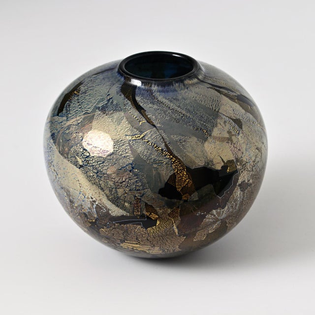 Azurene Series Vase in Black Glass from Isle of Wight, 1980s For Sale - Image 4 of 9
