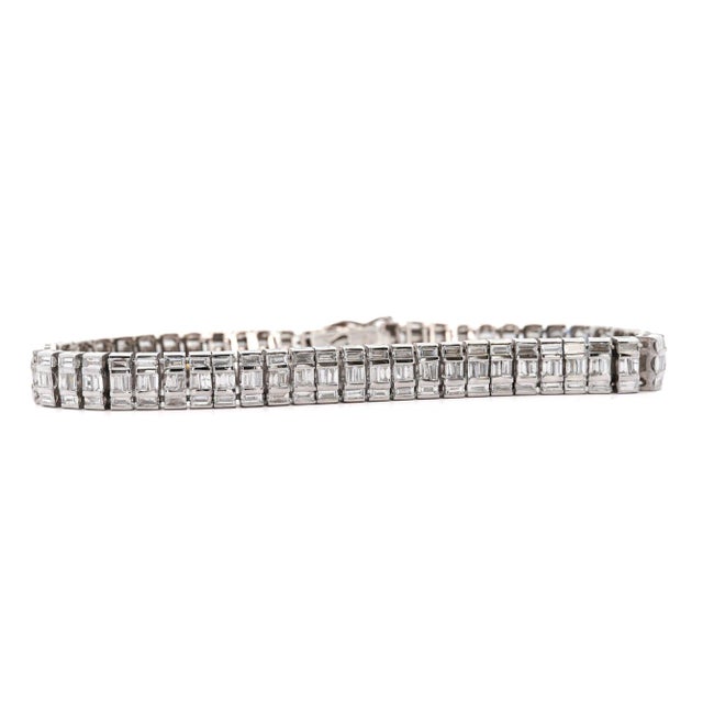 Contemporary 16 Carat Baguette Cut Diamond 18k White Gold Multi-Link Bracelet For Sale - Image 3 of 9