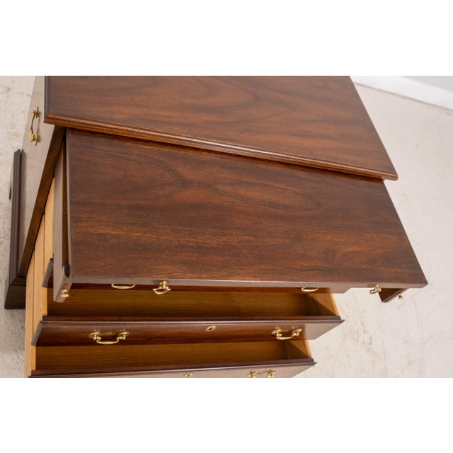 1960s Henkel Harris 4 Drawer Mahogany Server Bachelor Chest For Sale - Image 5 of 18