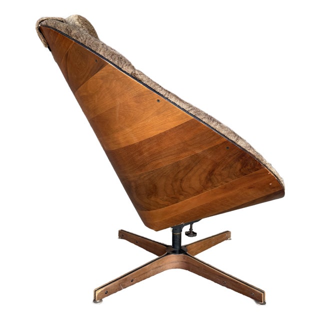 Large George Mulhauser Plycraft Mid-Century Modern Walnut "Cone" Swivel Lounge Chair For Sale