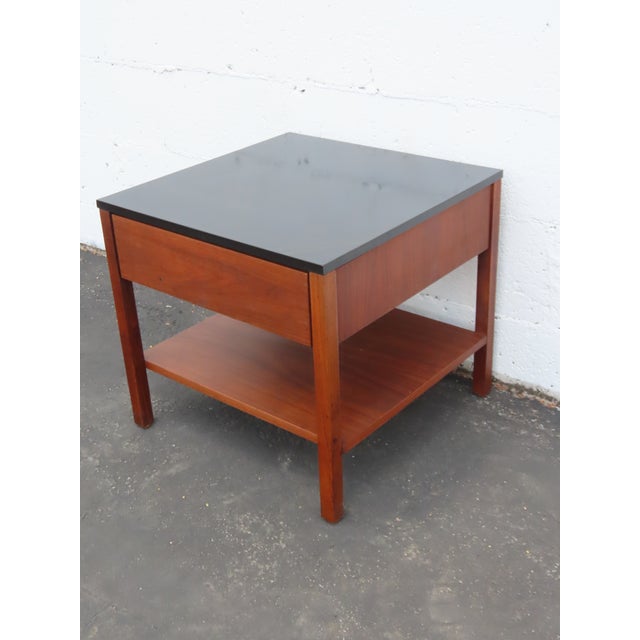 Mid-Century Modern Knoll Two Tones Mid Century Modern Nightstands Bedside Tables a Pair 6597 For Sale - Image 3 of 17