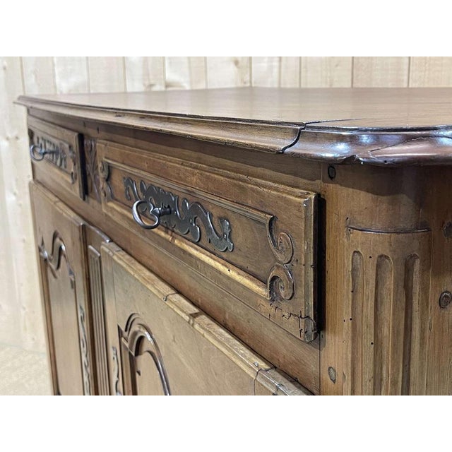 Brown Louis XV Buffet in Cherry and Oak, Early 19th Century For Sale - Image 8 of 18