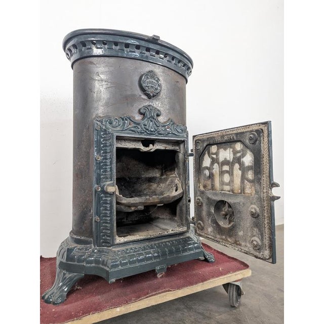Wood Stove in Cast Iron and Steel from Godin For Sale - Image 5 of 12