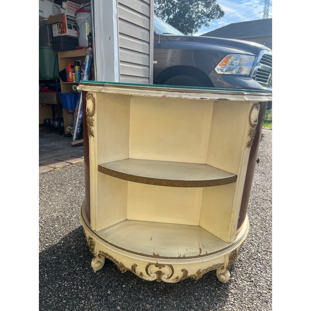Vintage Italian-Style Marquetry Round Accent Table / Nightstand With Storage For Sale In New York - Image 6 of 12