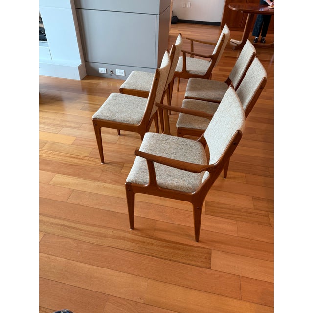 D-Scan Set of 6 Mid Century Modern Dining Chairs in Tweed Fabric For Sale - Image 4 of 10