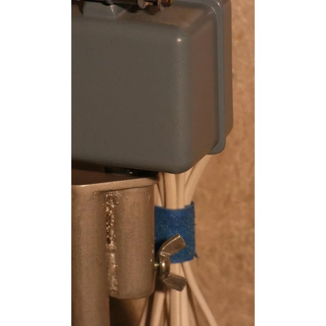 Metal Mid-Century Naska Loris Neon Floor Lamps with Stems and Clasps by Jac Jacobsen for Fontana Arte, Set of 2 For Sale - Image 7 of 16