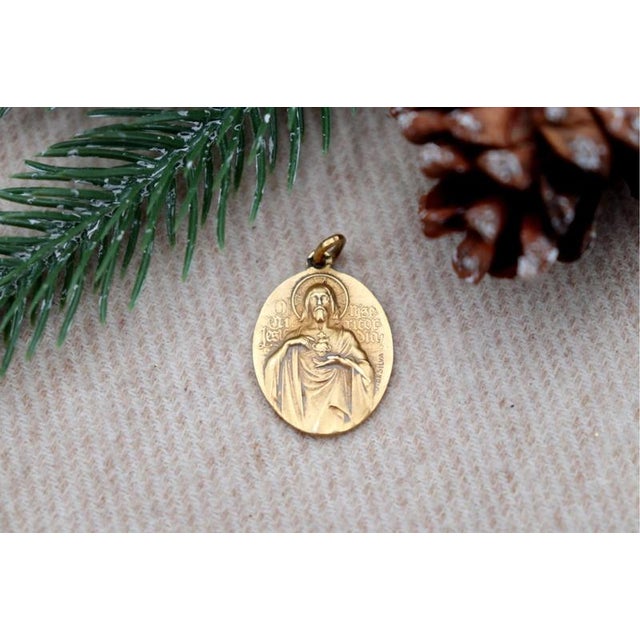 19.2k Gold Our Lady of Mount Carmel and Sacred Heart of Jesus Pendant For Sale - Image 5 of 6