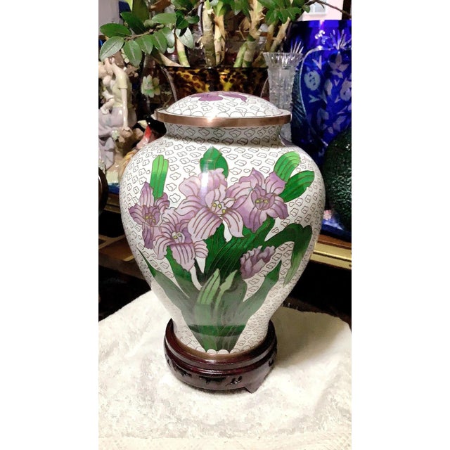 Pair of Vintage Cloisonné Enamel Iris Floral Lidded Jars / Tea Caddies For Sale - Image 14 of 15