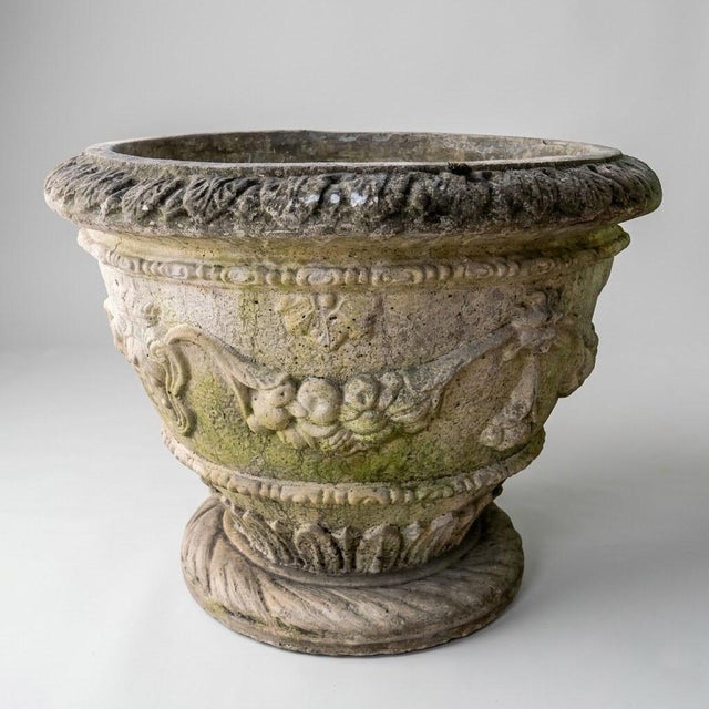 Large Medici Garden Basin, Early 20th Century For Sale - Image 3 of 14