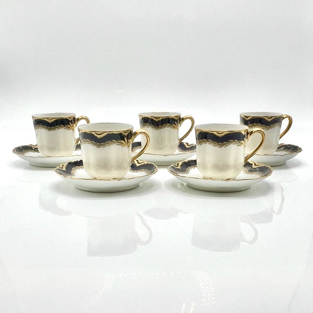 Traditional French Art Nouveau Blue and Gold Porcelain Demitasse Coffee Service from Haviland Limoges, France, 1900s, Set of 13 For Sale - Image 3 of 18