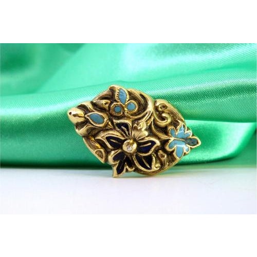 Gold Brooch with Enamel and Floral Reliefs For Sale - Image 4 of 5