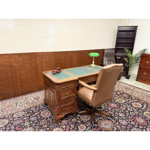 About this New! - Classic English Desk Partnerdesk Red Leather Classic and Elegant | Antique desks in English, Classic and...