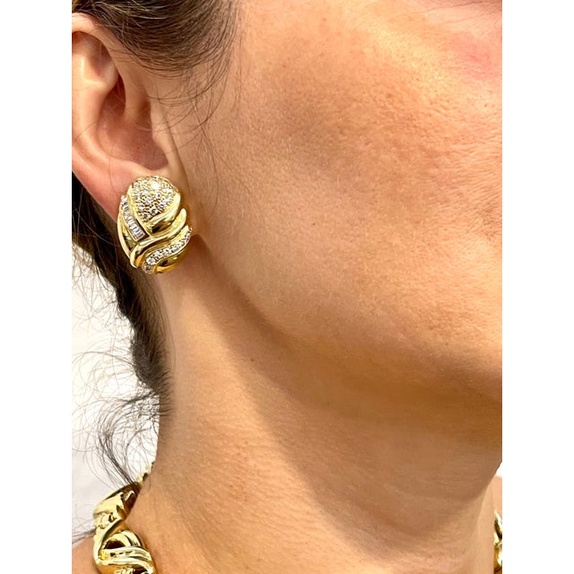 9 Carat Diamond Necklace & Earrings Bridal Suite 159 Gm 18 Karat Yellow Gold For Sale - Image 11 of 18