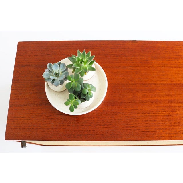 Model 123 Floating Sideboard in Seagrass and Teak by Florence Knoll for Knoll, 1960s For Sale - Image 4 of 18