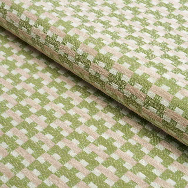 Traditional Schumacher Thatcher Performance Fabric In Green For Sale - Image 3 of 4