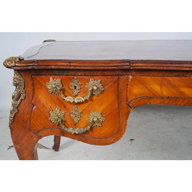 Bronze 19th-Century French Louis XV Kingwood Bureau Plat With Leather Top and Bronze Mounts For Sale - Image 8 of 11