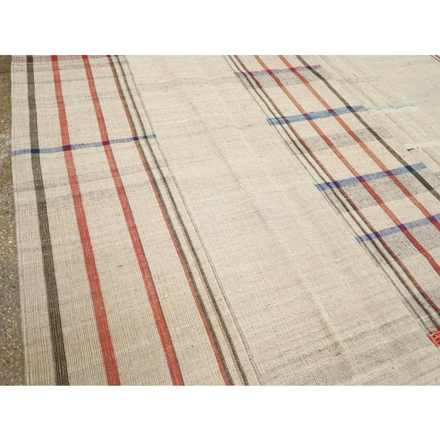 Rustic Galerie Shabab Collection Mid-20th Century Turkish Flatweave Large Room Size Rug For Sale - Image 3 of 8