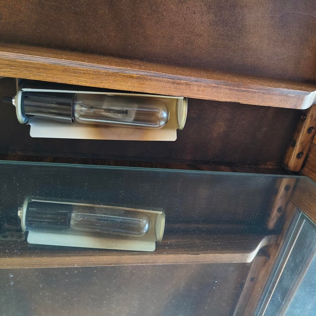 Vintage Thomasville Lighted Curio Cabinets. Glass shelves. Made in 1982. Great condition.