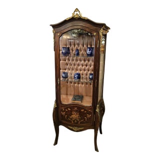 Grand French-Style Display Vitrine – Wood Cabinet With Tufted Velvet Interior, Glass Shelves & Gilded Details For Sale
